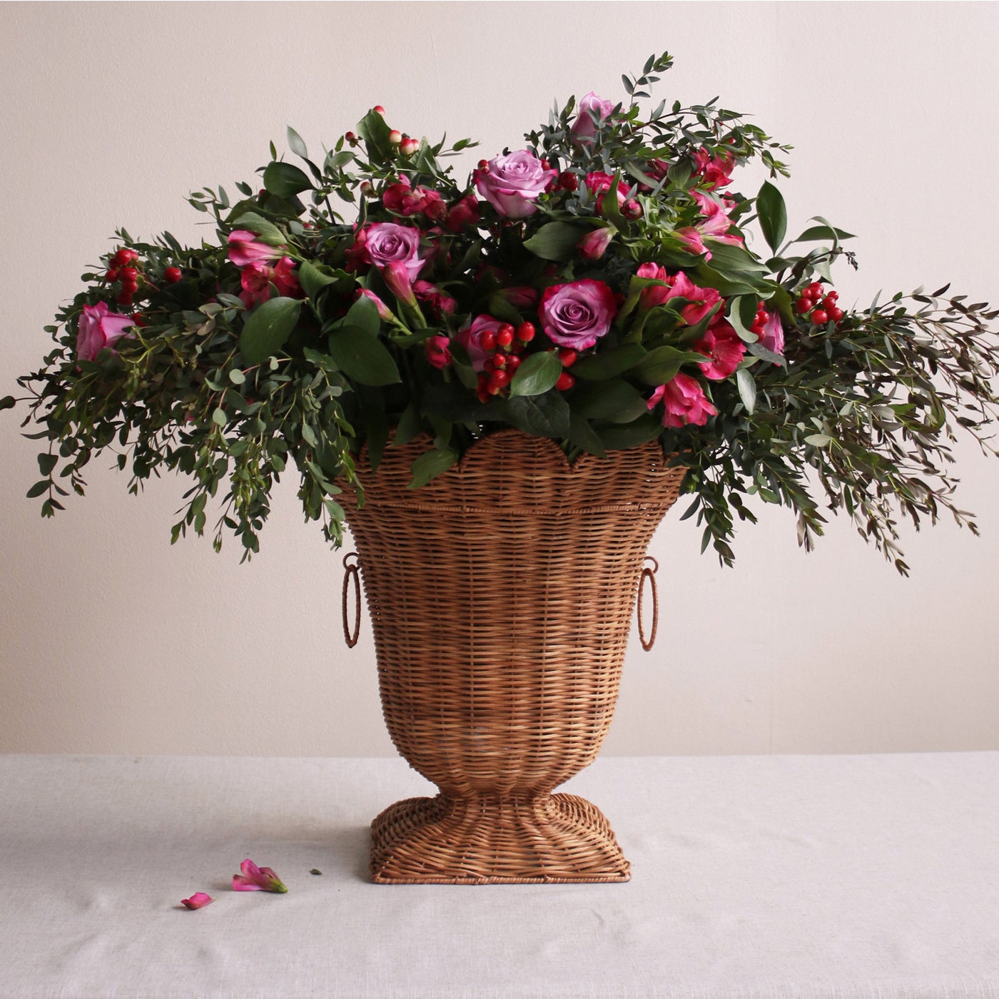 Beatriz Ball VIDA Rattan Scalloped Vase (Natural)