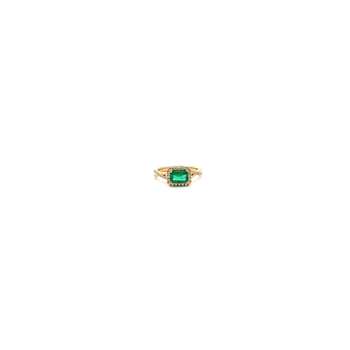 18K Yellow Gold Diamond and Emerald Ring