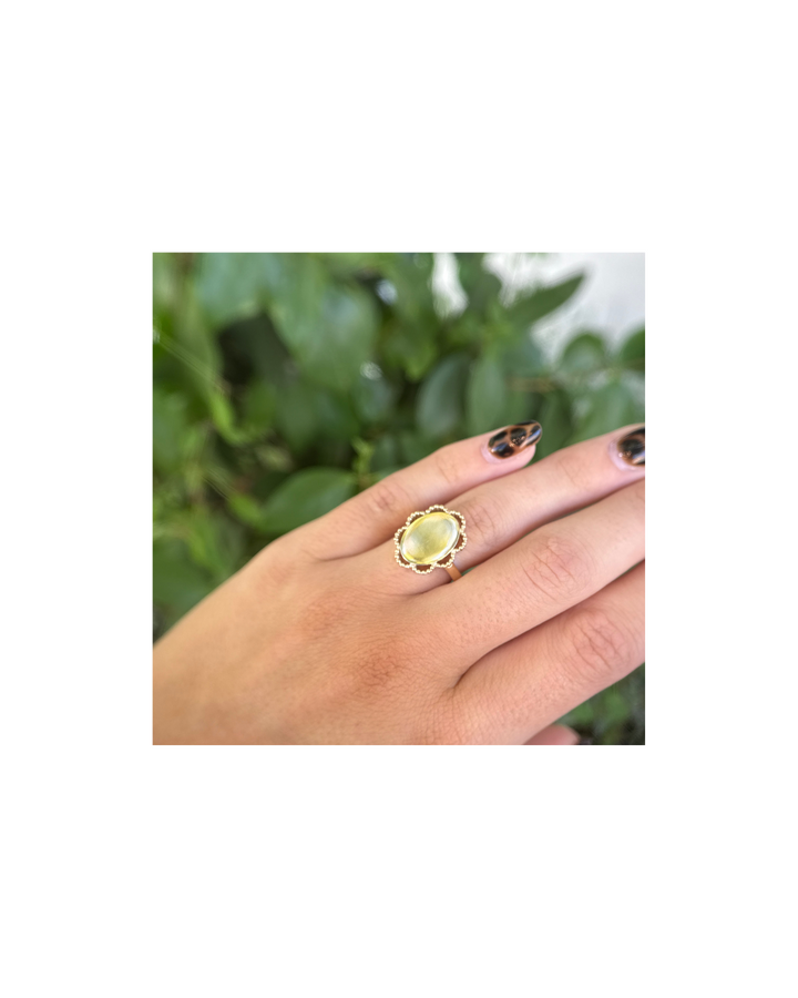 14KYG Signet Ring with Scalloped Edges