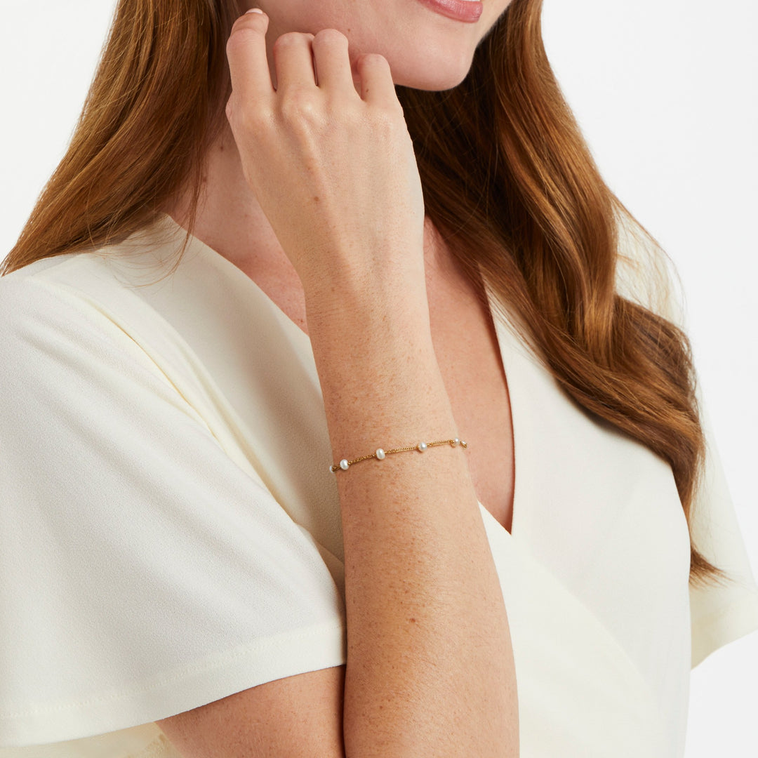 Julie Vos Charlotte Pearl Delicate Bracelet