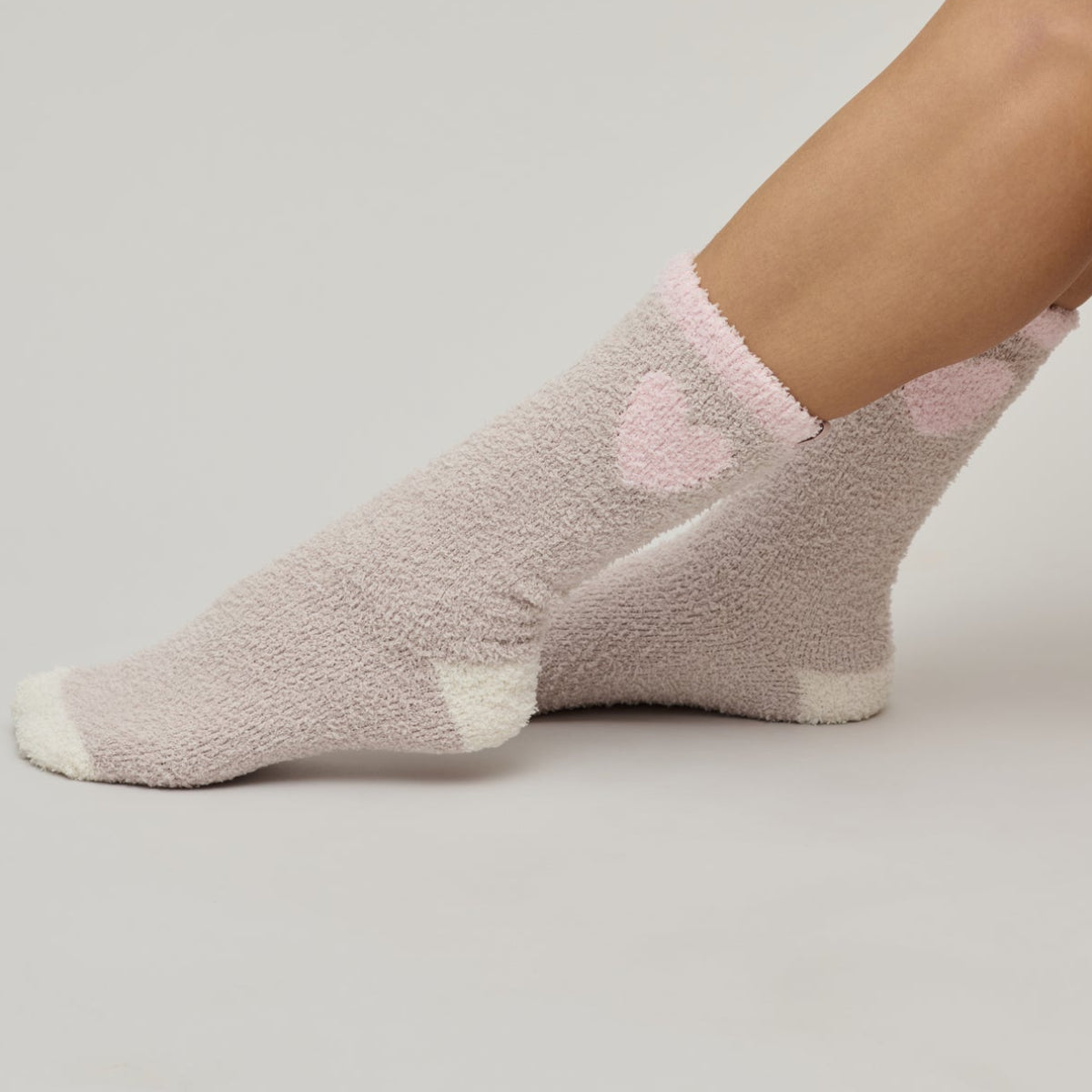 Barefoot Dreams CozyChic Color Block Heart Socks