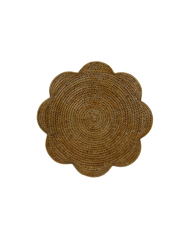 Rattan Round Scallop Placemat, Natural