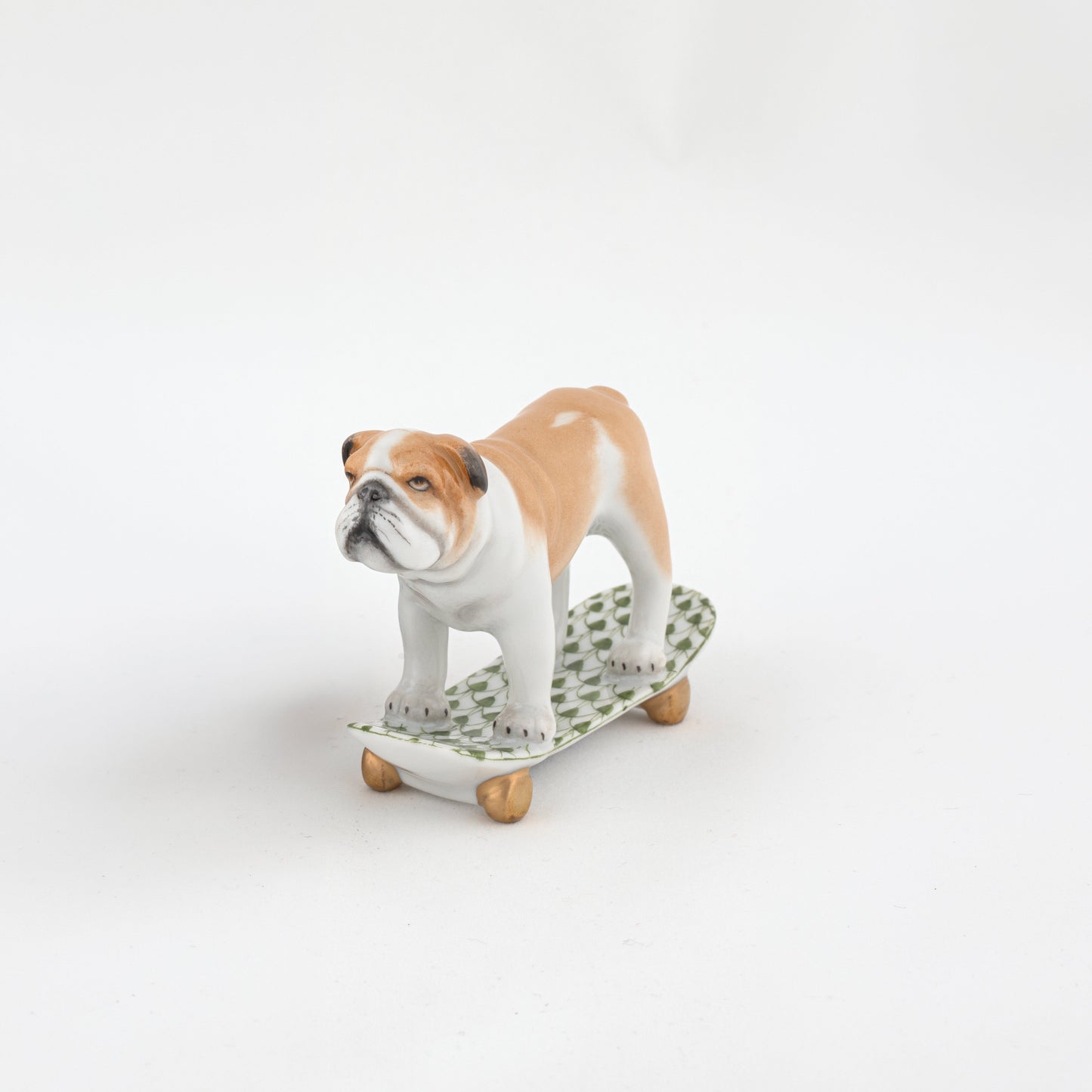 Herend Skateboard Bulldog