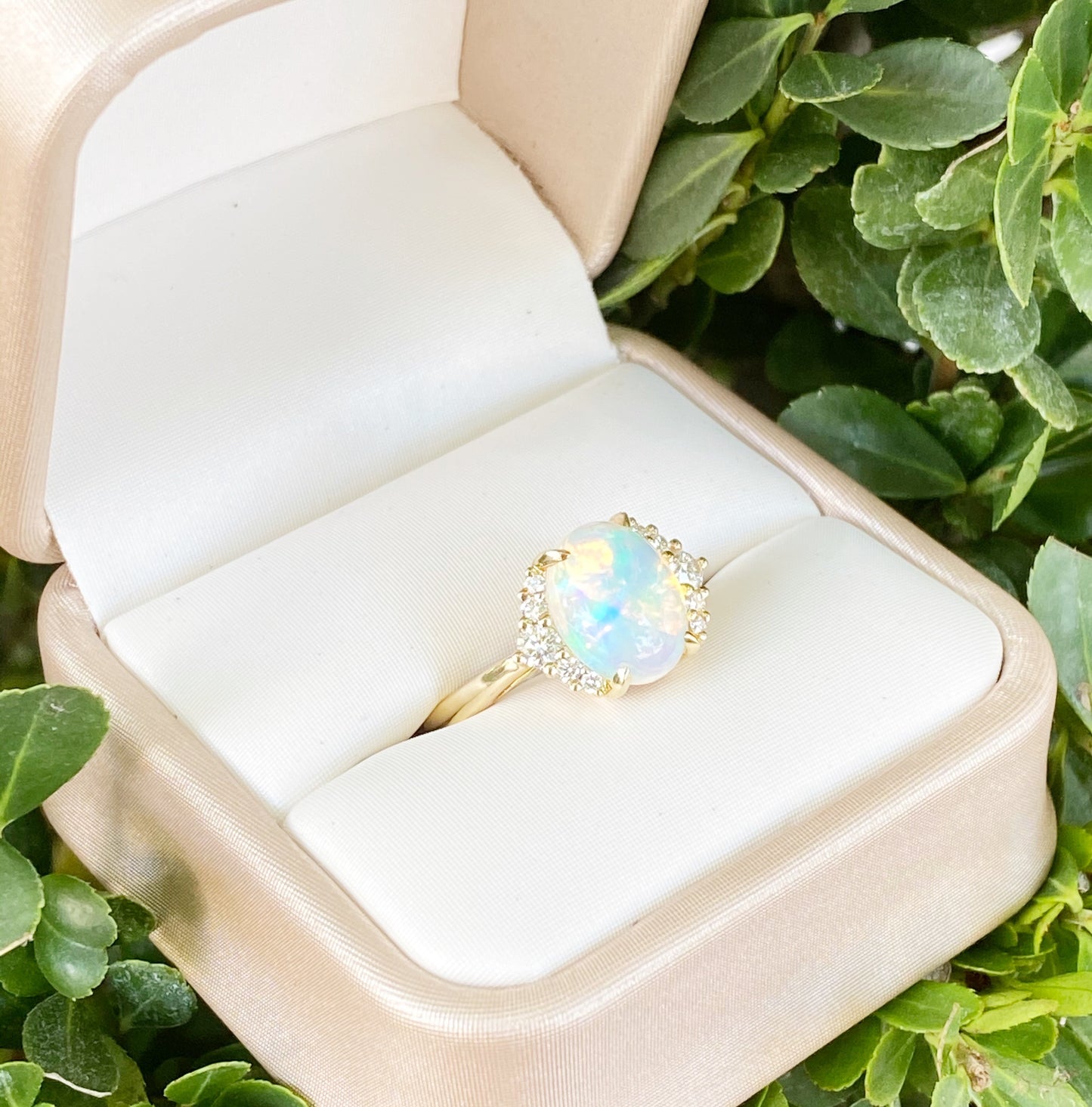 14KY Ethiopian Opal Diamond Ring Opal 2.00CTS Dia. .28TW